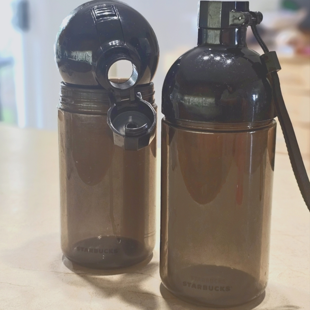 Starbucks double walled -31oz- BPA free water bottle (1)